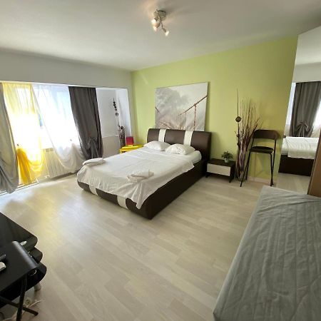 New Green Apartment Studio 1 Букурещ Екстериор снимка