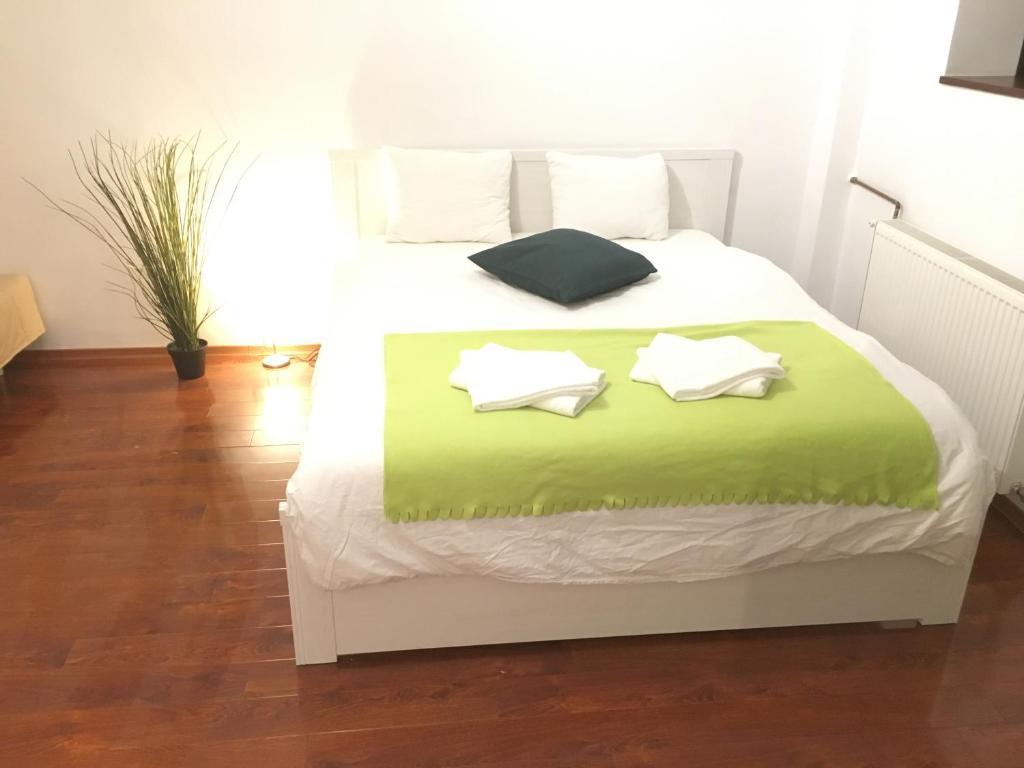 New Green Apartment Studio 1 Букурещ Екстериор снимка